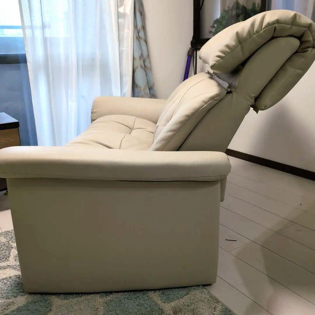 ベージュ色 2人掛けソファ 合成皮革