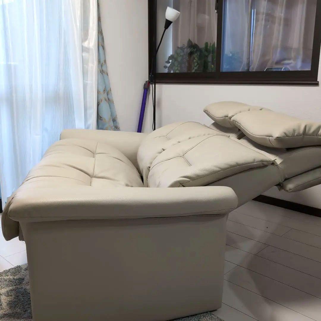 ベージュ色 2人掛けソファ 合成皮革