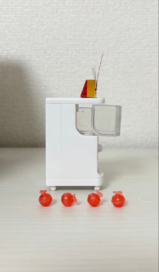 ワンピース ワンピの実 ガチャガチャ カプセルトイ　ミニチュア ゾロ サンジ