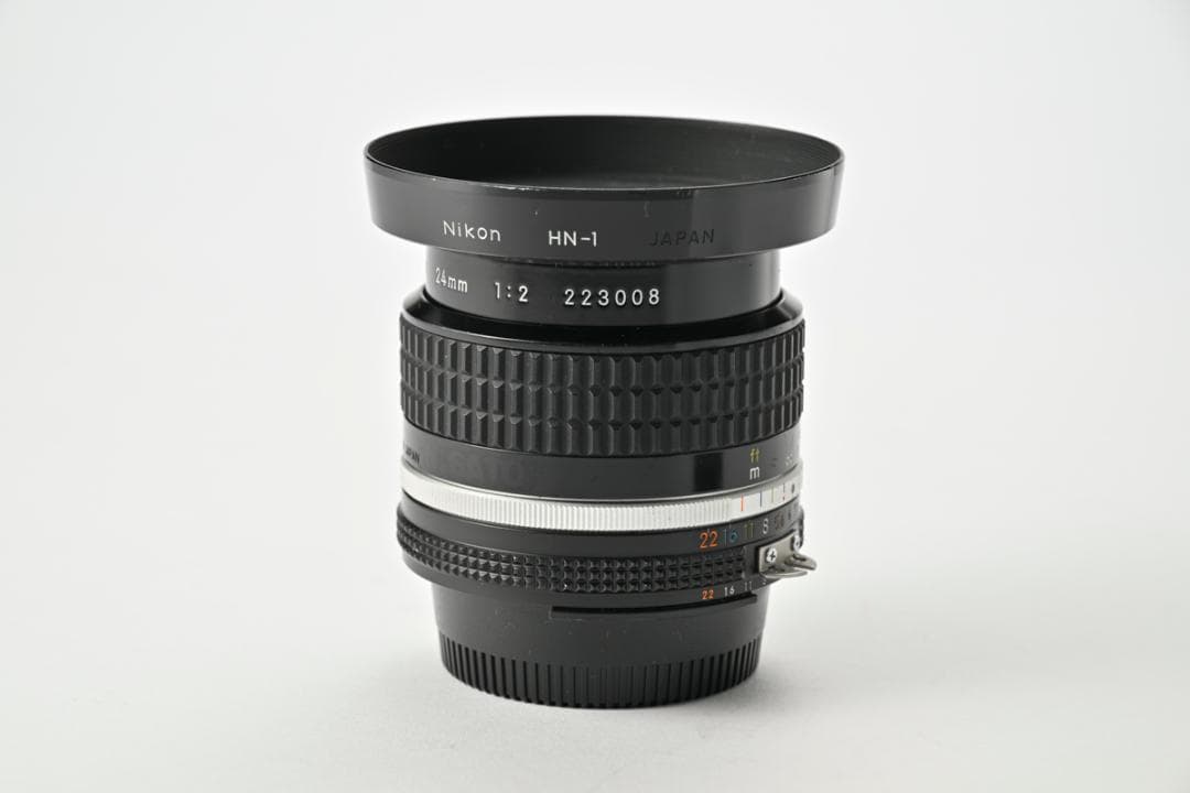 ニコン Ai Nikkor 24mm F2S フード付き