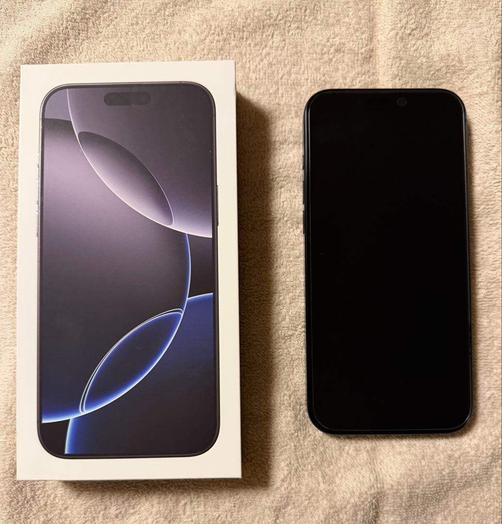 iPhone 16 Pro Max 256GB ブラックチタニウム 美品 初期化