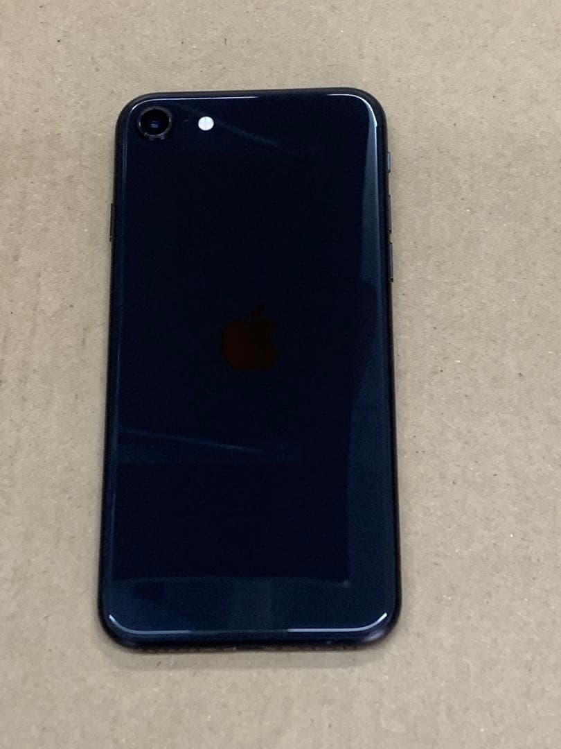 Apple iPhone SE2 ブラック 本体 バッテリー100%