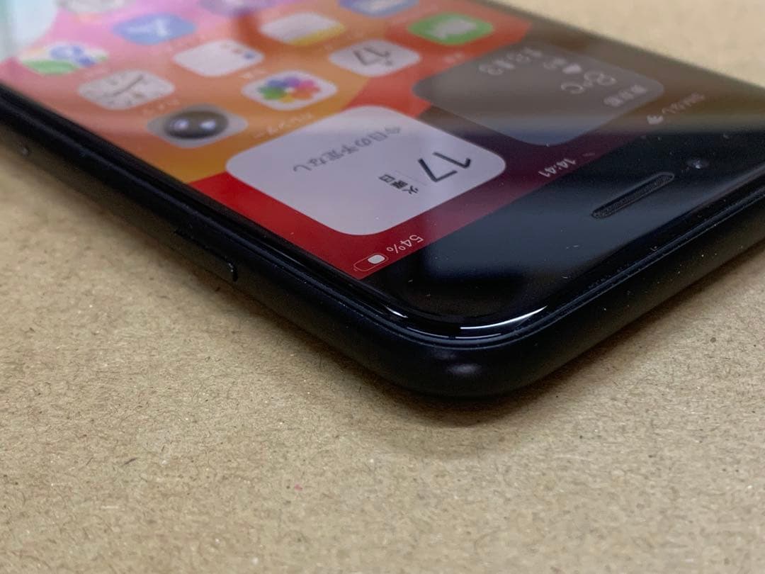 Apple iPhone SE2 ブラック 本体 バッテリー100%