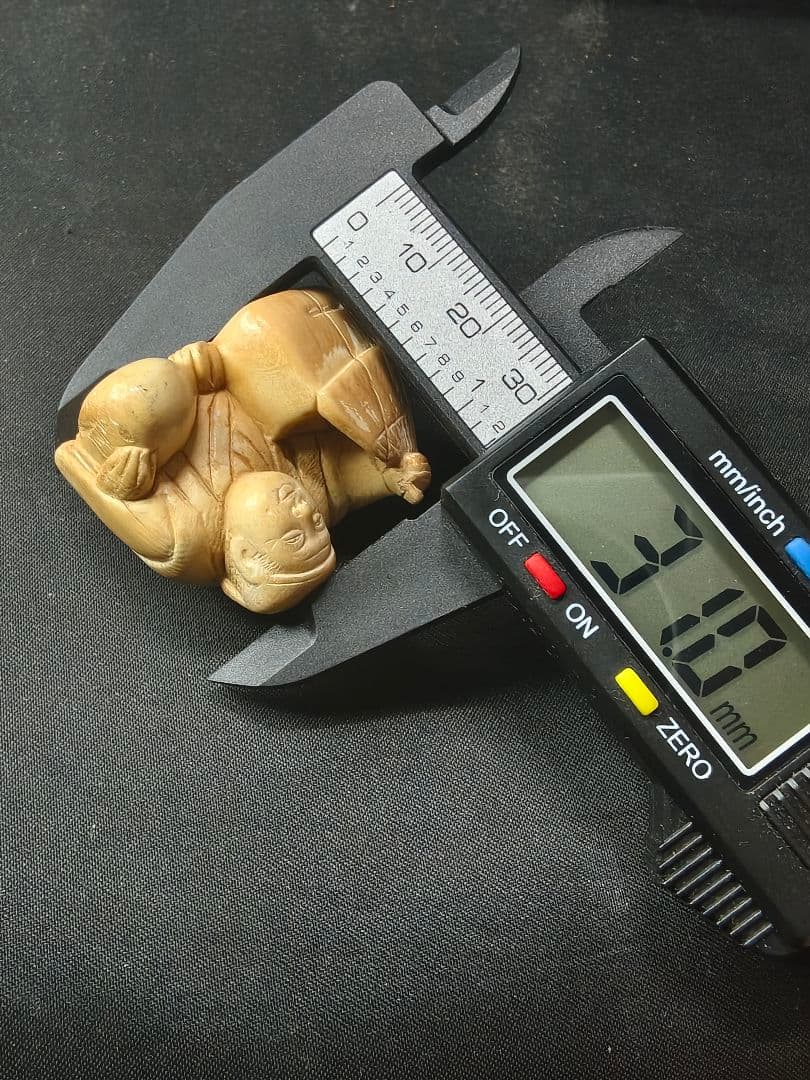 江戸根付 人物図 天然材質 縞模様 手彫り 青功作 古美術 時代物 蒐集家放出