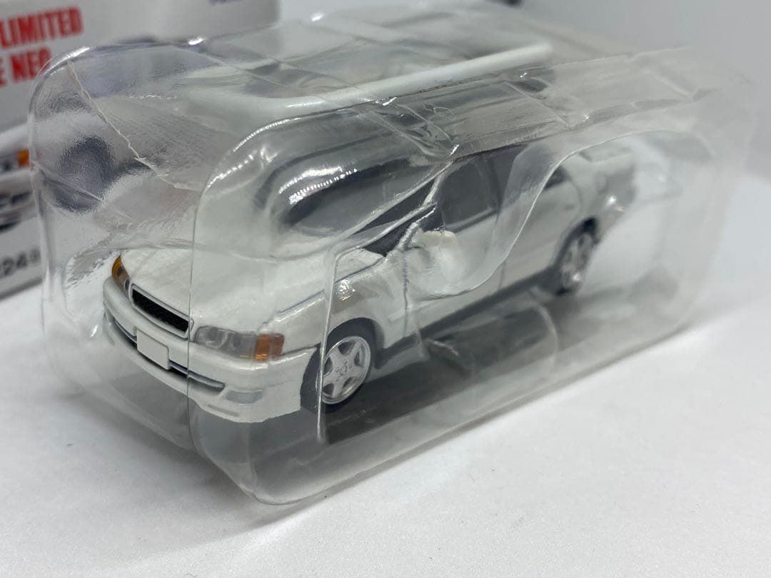 トミカリミテッドヴィンテージ 1/64 トヨタ チェイサー ツアラーV