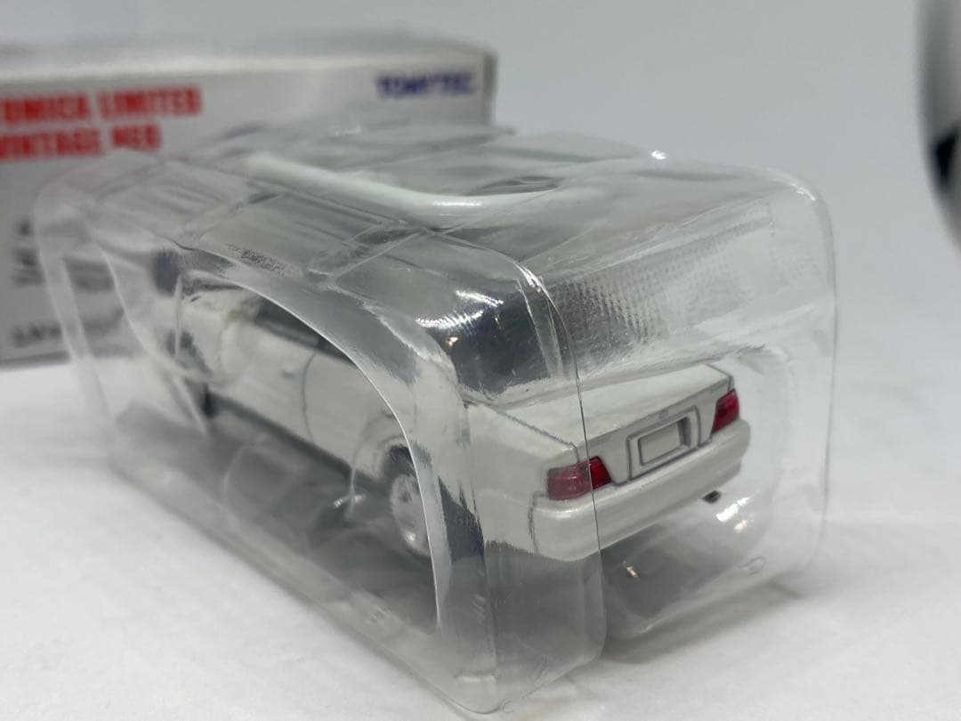 トミカリミテッドヴィンテージ 1/64 トヨタ チェイサー ツアラーV