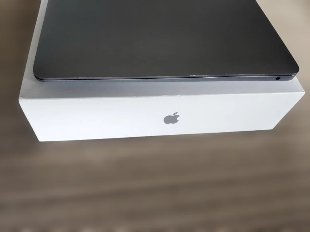 MacBook Air M1/2020/13.3インチ/512GB/8GB 美品