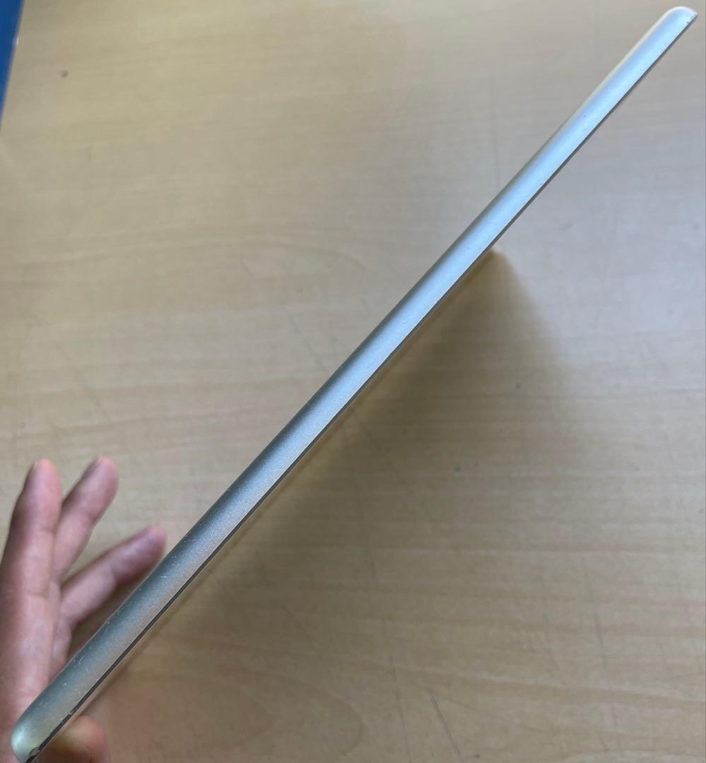 iPad 第6世代　A1893　Wi-Fiモデル　シルバー　32GB #D