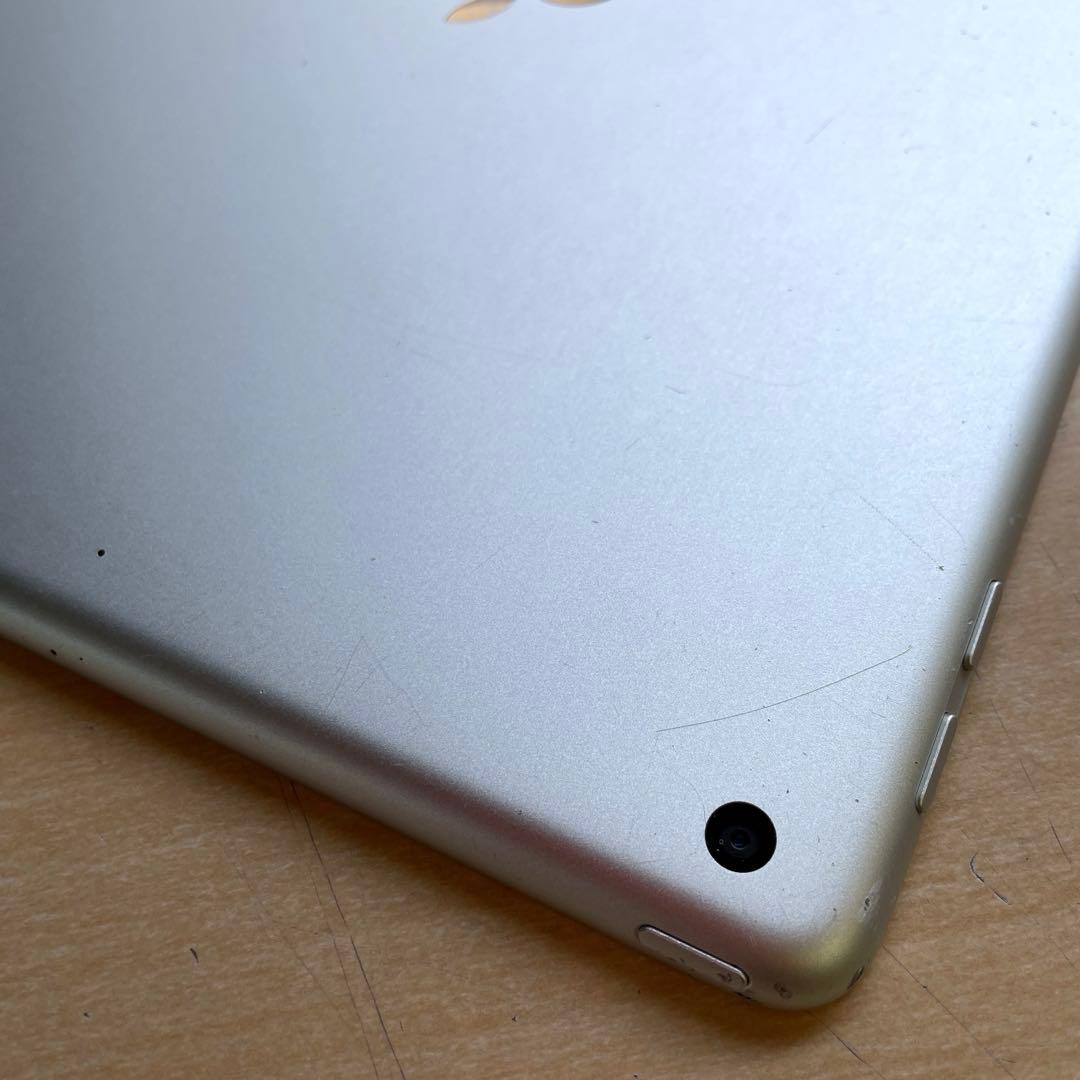 iPad 第6世代　A1893　Wi-Fiモデル　シルバー　32GB #D