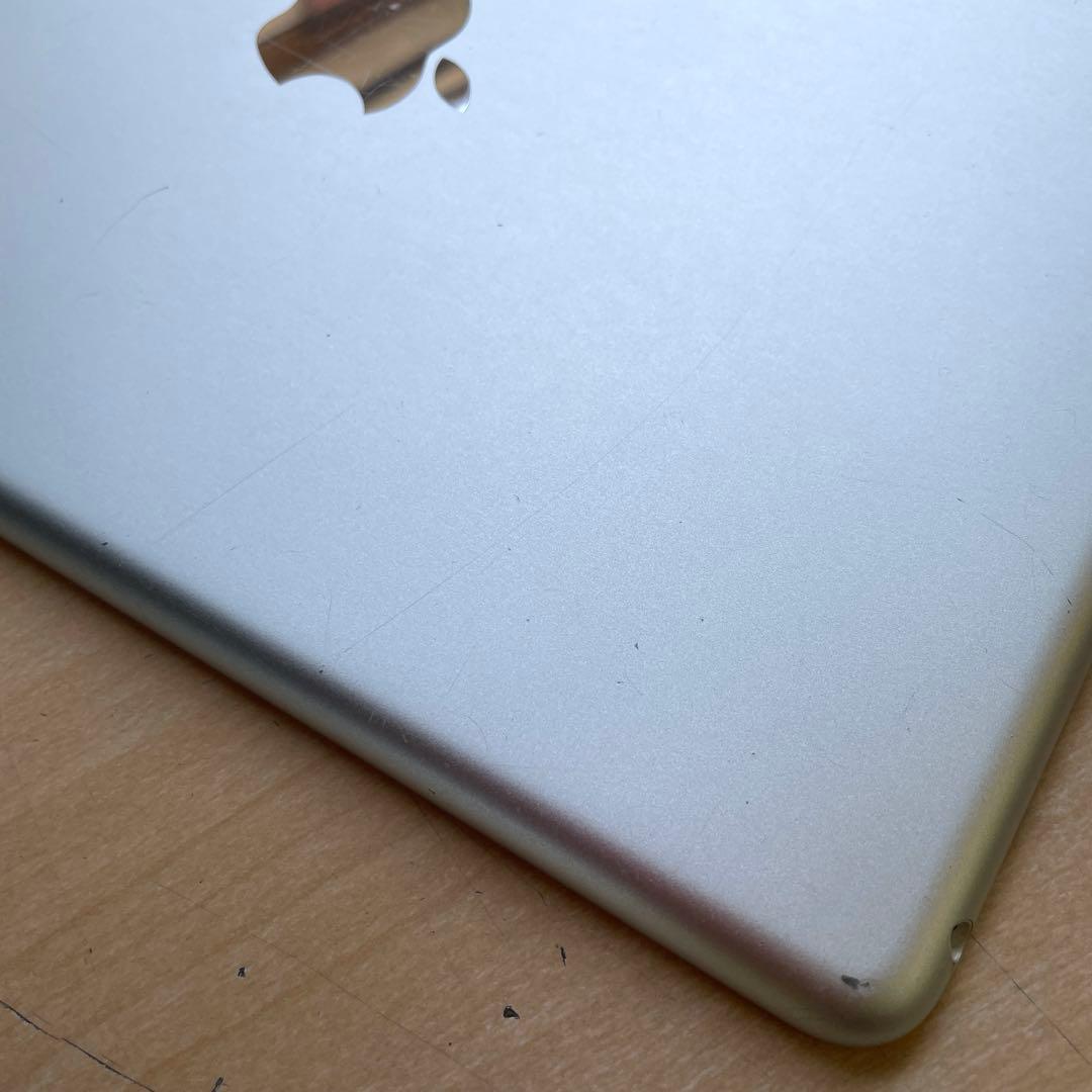 iPad 第6世代　A1893　Wi-Fiモデル　シルバー　32GB #D
