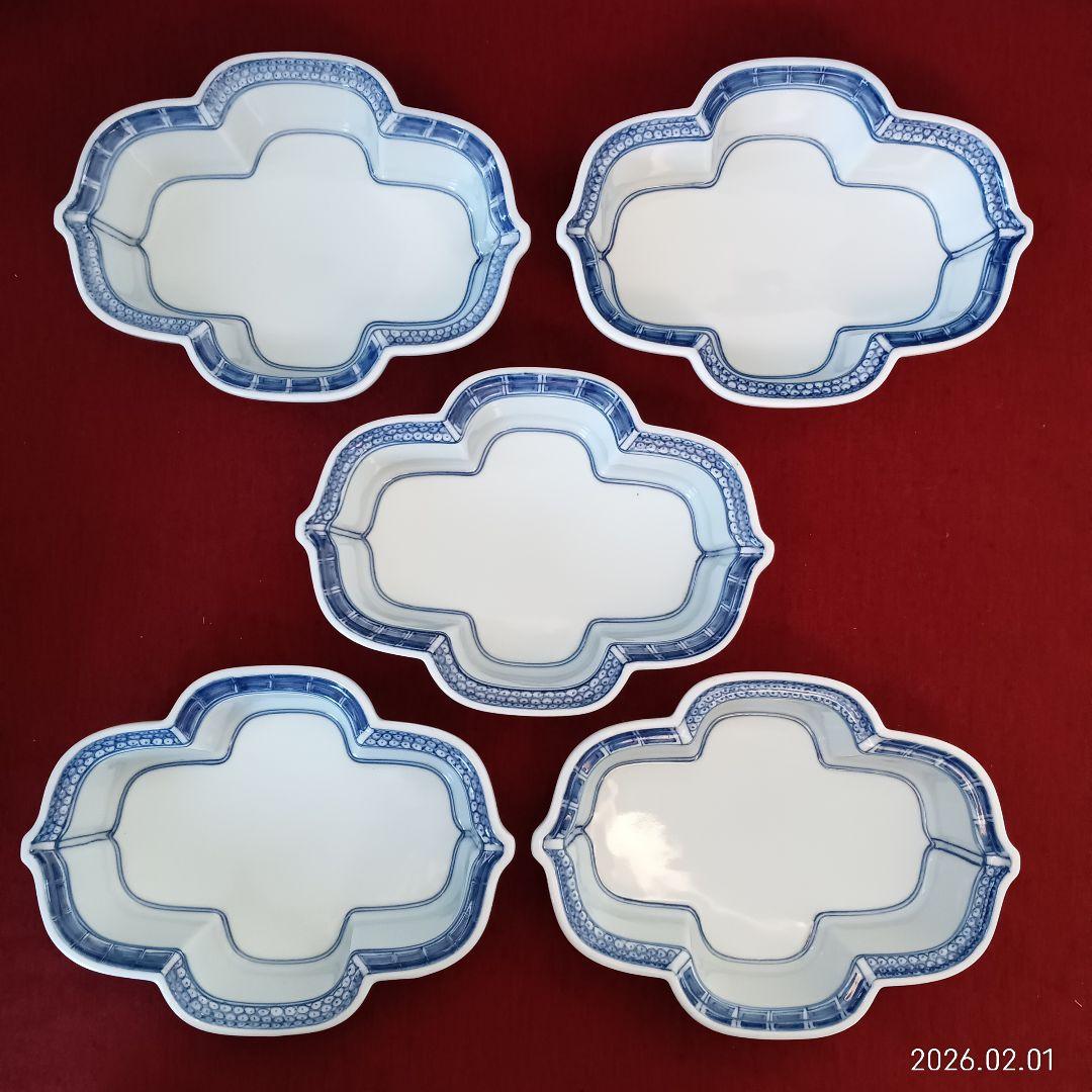 有田焼 青い装飾の四角形 陶器 深皿 10枚と有田焼 小鉢 10個