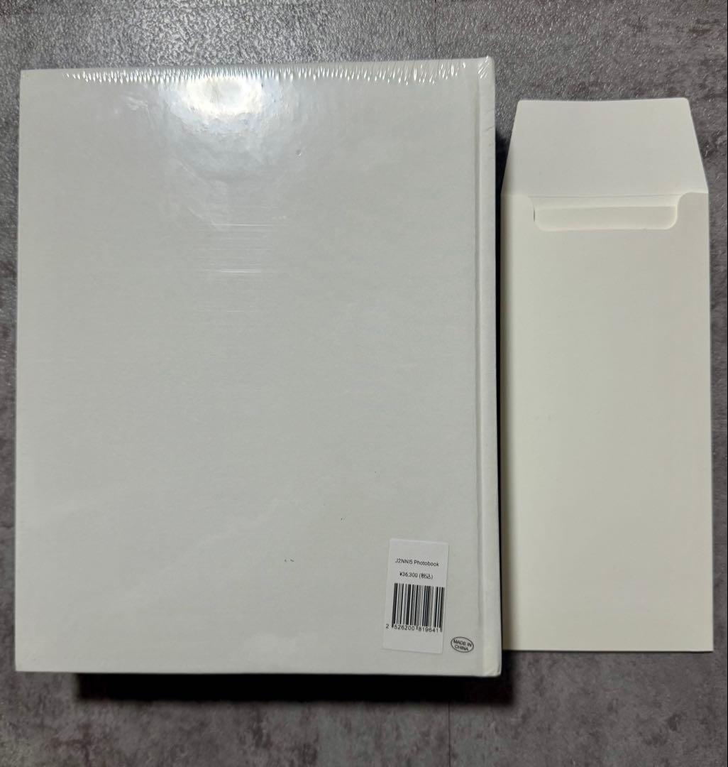JENNIE J2NNI5 photobook ジェニ 代官山 蔦屋