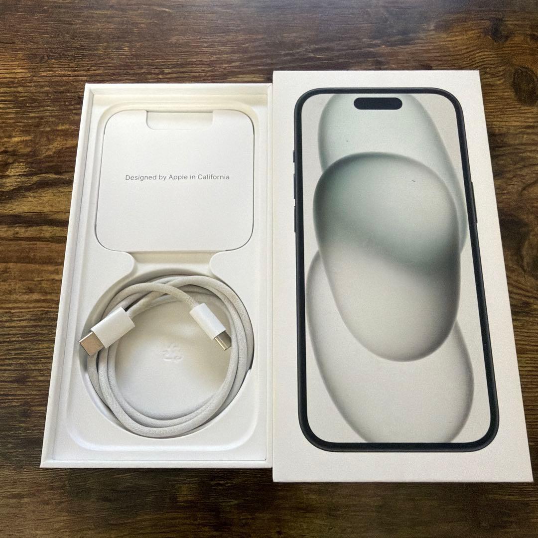 ★美品★iPhone 15 128GB SIMフリー