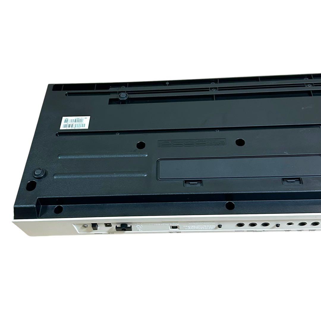 Roland ローランド　JUNO- Di 通電確認のみ　ホワイト