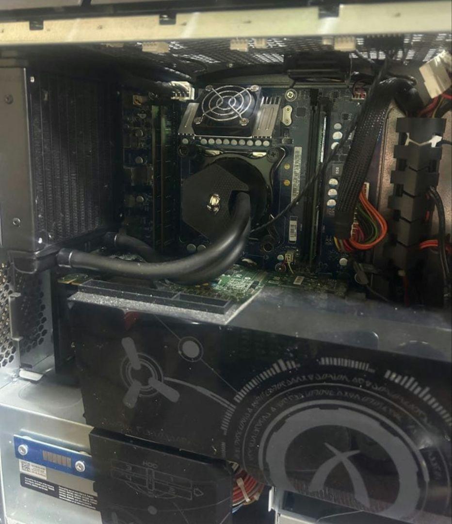 デスクトップ　Dell Alienware aurora2？