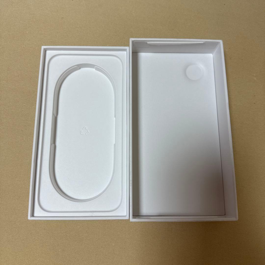 iPhone 16e バッテリー容量100% 箱、純正ケース付き