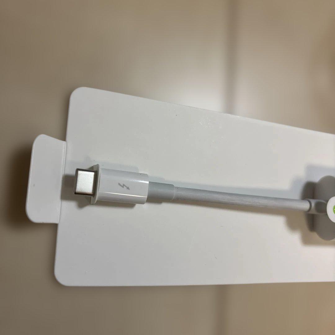 Thunderbolt 3（USB-C）- Thunderbolt 2アダプタ