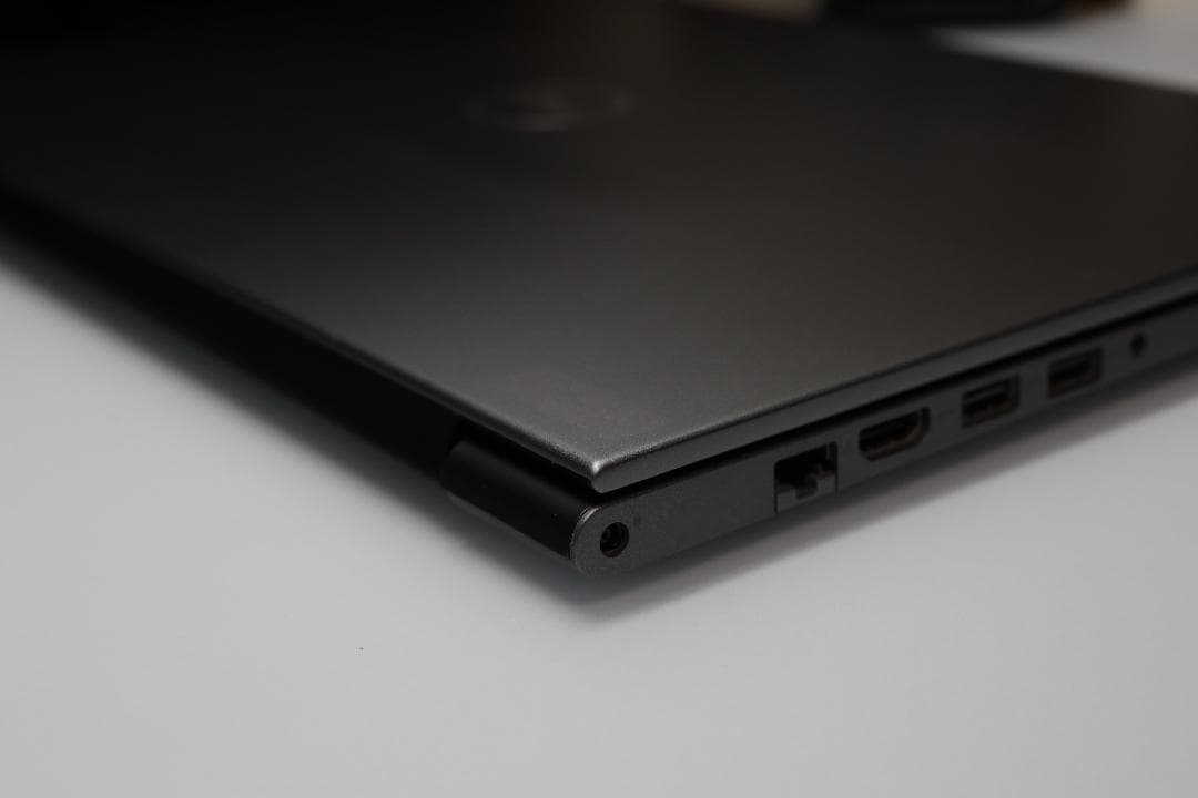Dell Vostro 15 5568 ジャンク