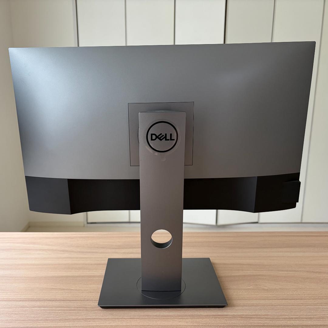 ①PCモニター｜Dell flat panel monitor U2520DR