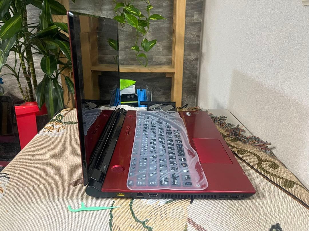 NEC LAVIE 初心者パソコンでもかんたん 15型 人気の赤 Blu-ray