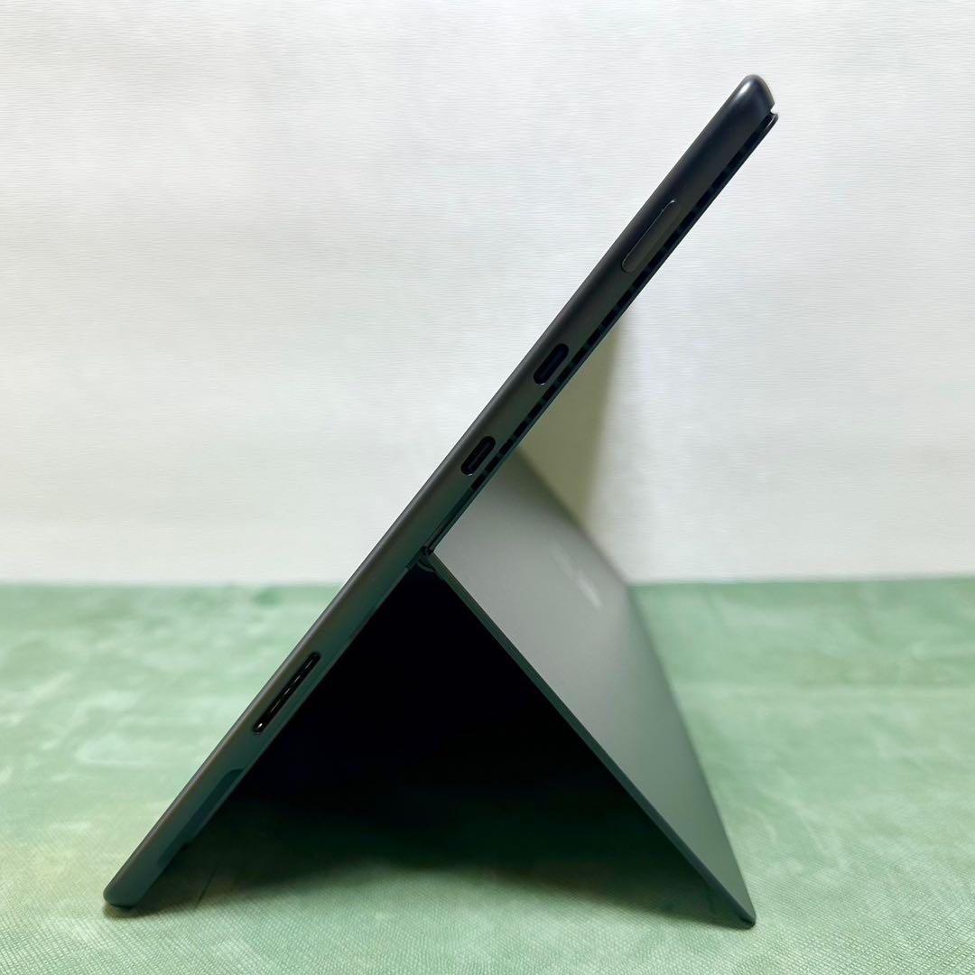 Microsoft Surface Pro 8 本体