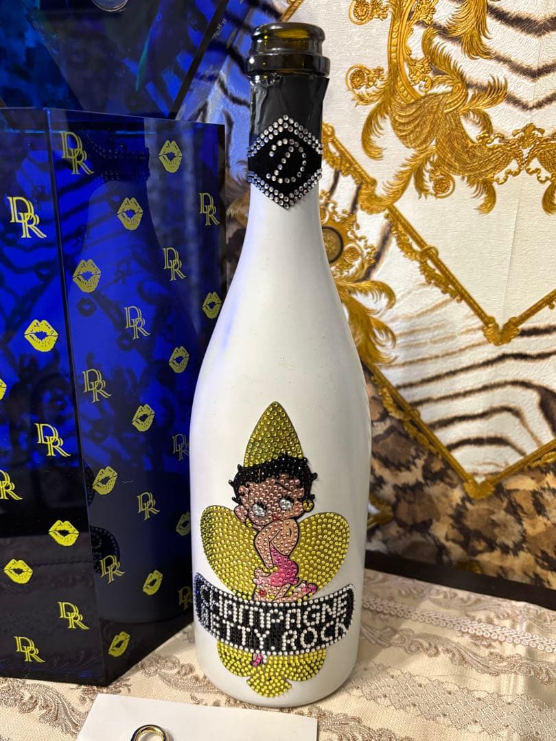 【ケース・空瓶】Champagne Betty Rock ピンク・ブルー