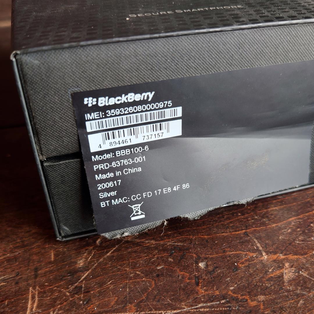 BlackBerry KEY one (key1) 本体