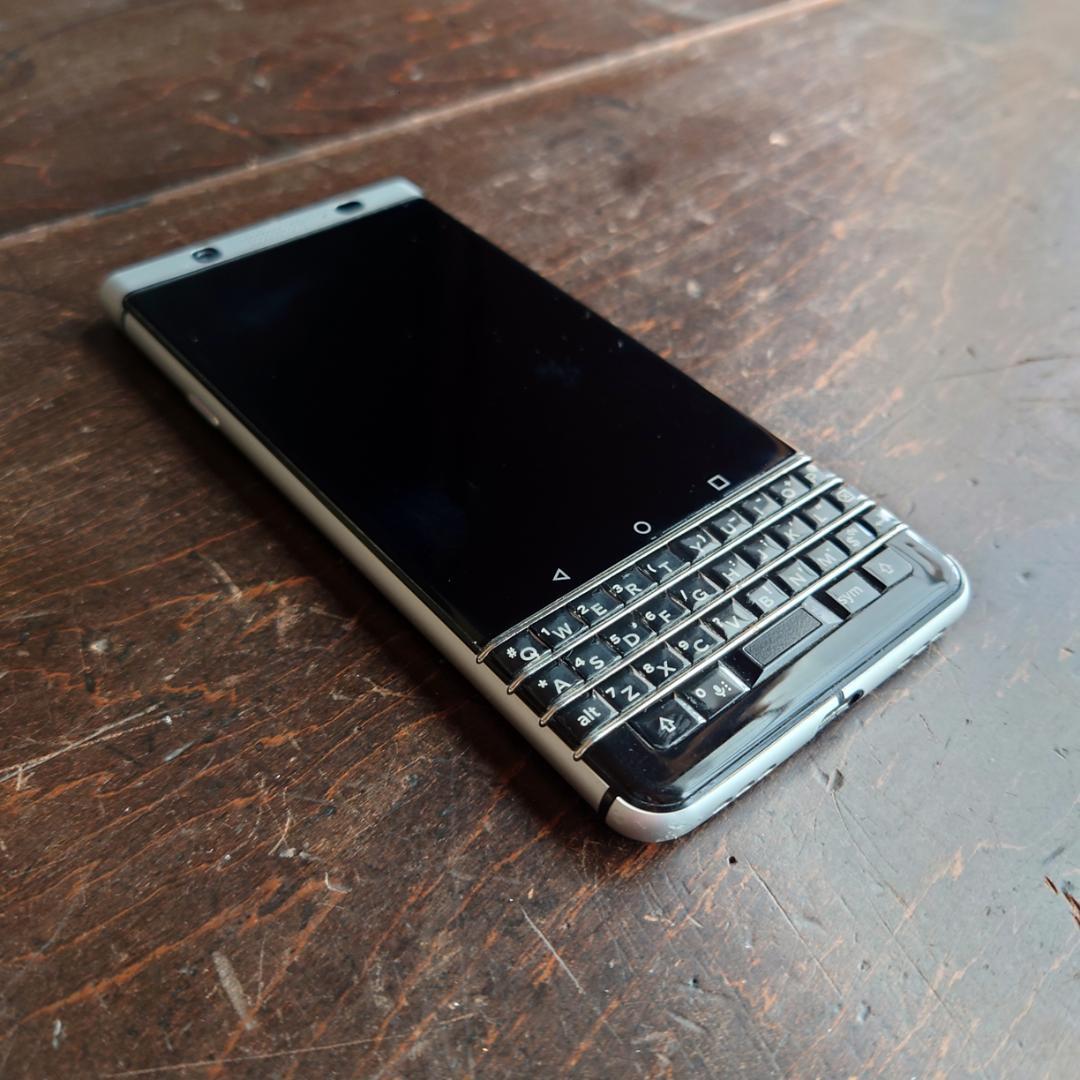 BlackBerry KEY one (key1) 本体