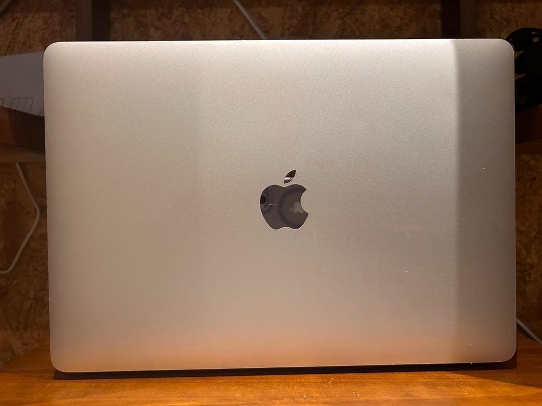 Apple MacBook Air (M1, 2020)、OFFICEあり