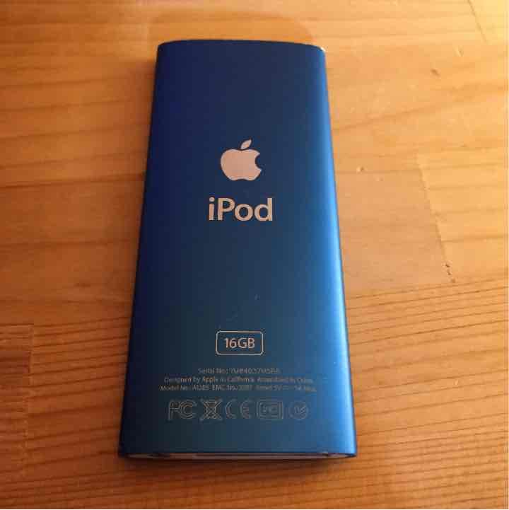 iPod nano １６GB （第4世代）