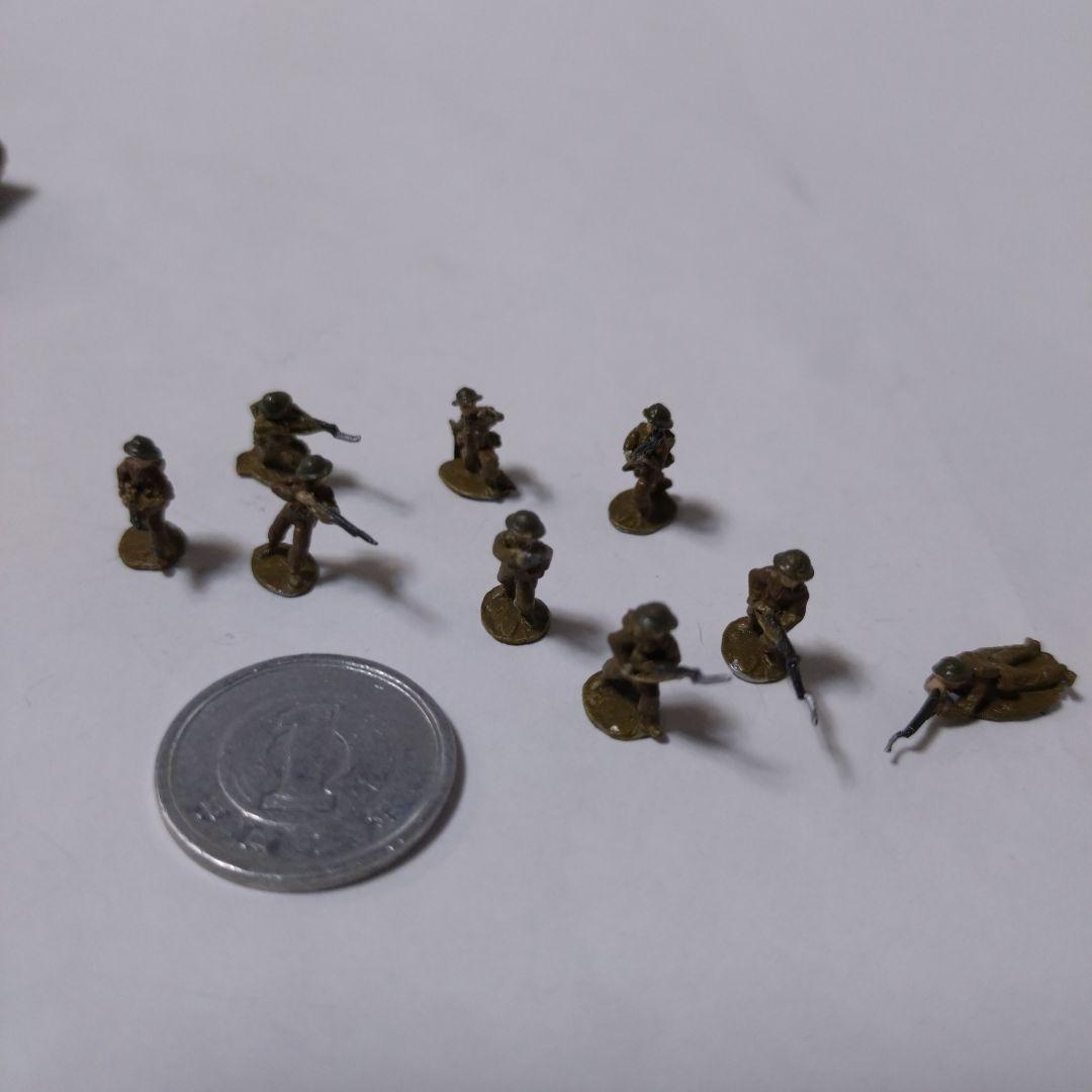 1/144 ワールドタンクミュージアム チャーチル&M4A4シャーマン&M4A3