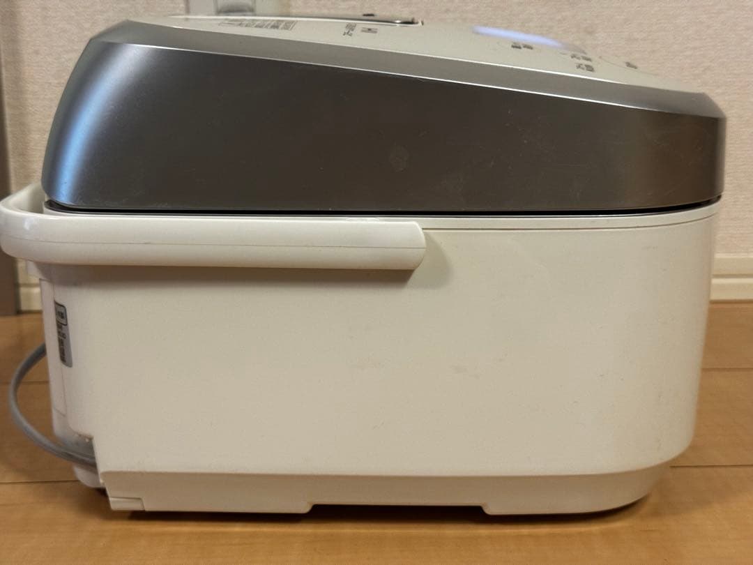 パナソニックPanasonic スチーム可変圧力IH 炊飯器　SR-SPX103