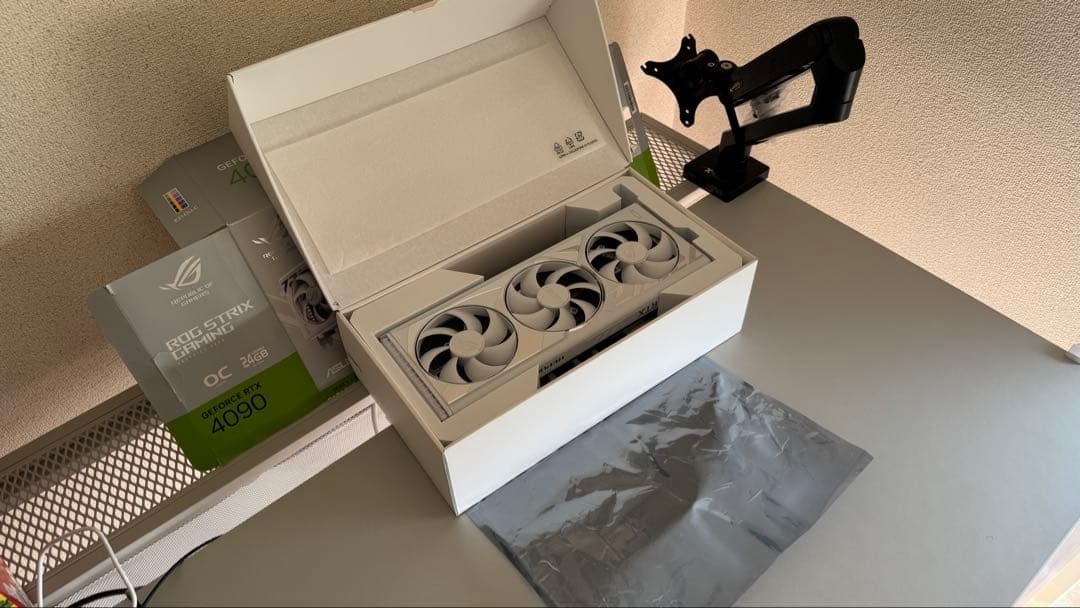 グラフィックボード・グラボ・ビデオカード ASUS ROG STRIX GEFORCE RTX 4090 OC 24GB