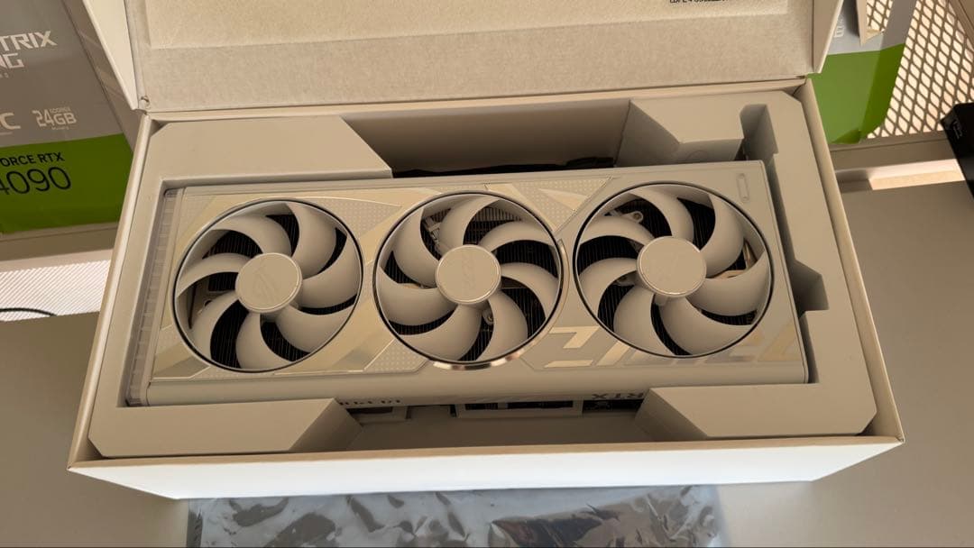グラフィックボード・グラボ・ビデオカード ASUS ROG STRIX GEFORCE RTX 4090 OC 24GB