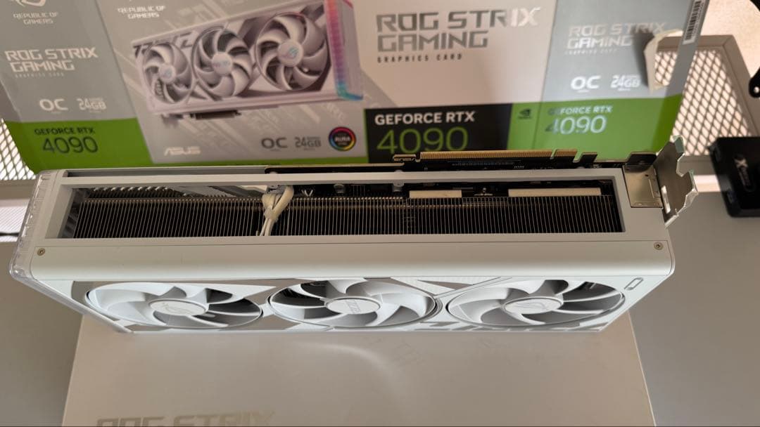 グラフィックボード・グラボ・ビデオカード ASUS ROG STRIX GEFORCE RTX 4090 OC 24GB