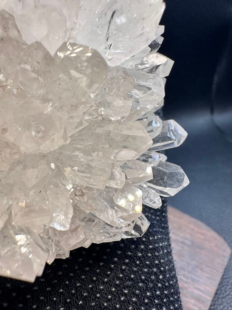 希少 四川省産 菊花水晶 クラスター 333g フラワークォーツ 水晶 629