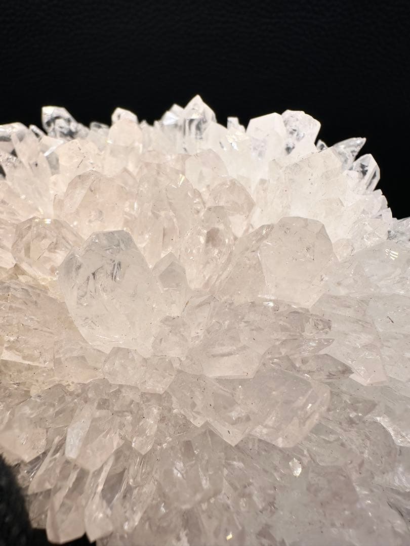 希少 四川省産 菊花水晶 クラスター 333g フラワークォーツ 水晶 629