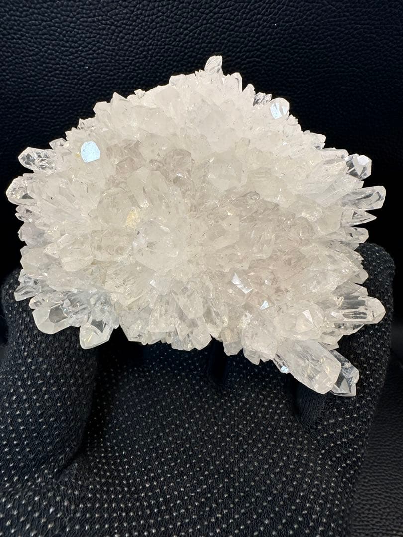 希少 四川省産 菊花水晶 クラスター 333g フラワークォーツ 水晶 629