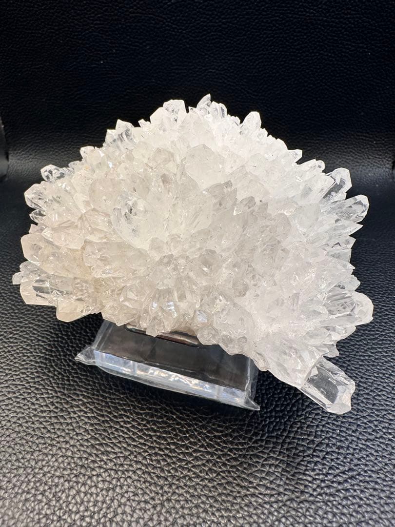 希少 四川省産 菊花水晶 クラスター 333g フラワークォーツ 水晶 629