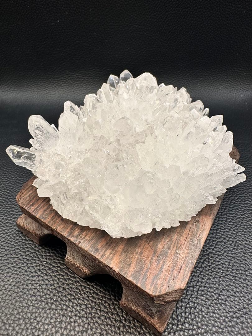 希少 四川省産 菊花水晶 クラスター 333g フラワークォーツ 水晶 629