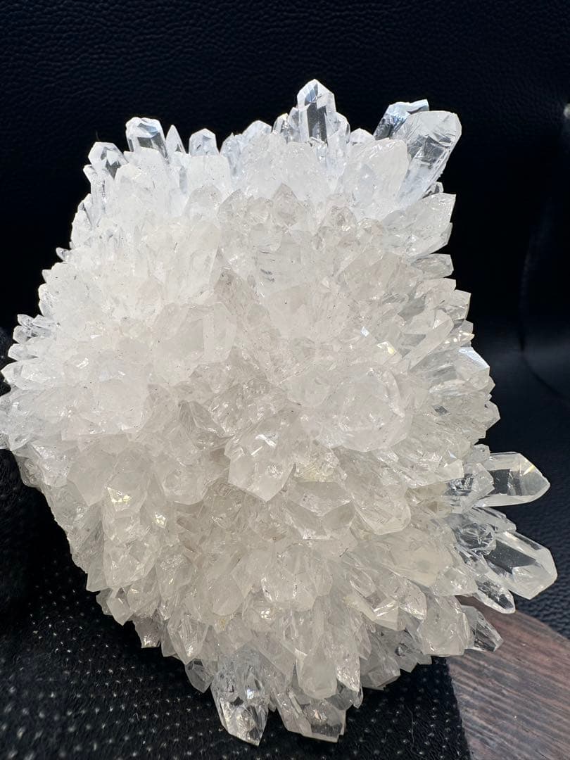 希少 四川省産 菊花水晶 クラスター 333g フラワークォーツ 水晶 629