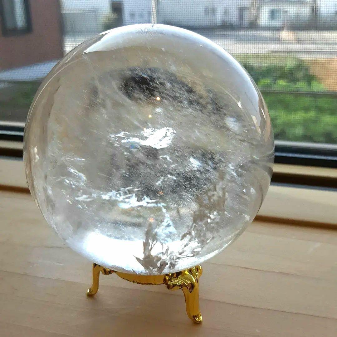 ヒマラヤ水晶　　スフィア　70mm　台座つき