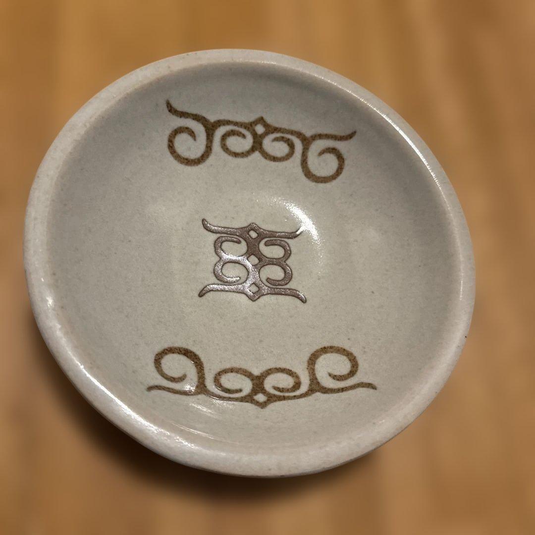 アイヌ紋様　皿