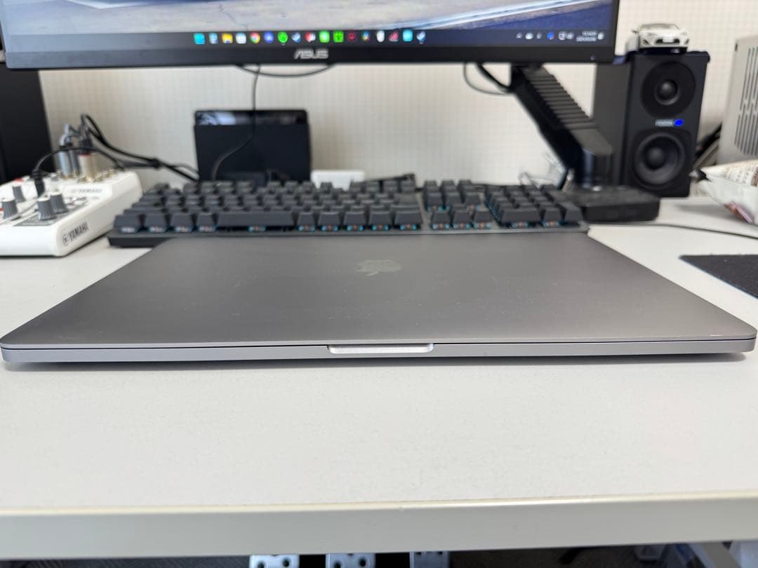 MacBook Pro 16インチ i9 16GB 1TB