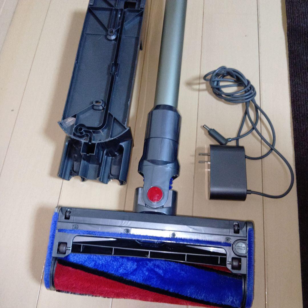 亀*郎様 送料込 美品　ダイソンSV11コードレス クリーナー　充電器 壁掛けホ