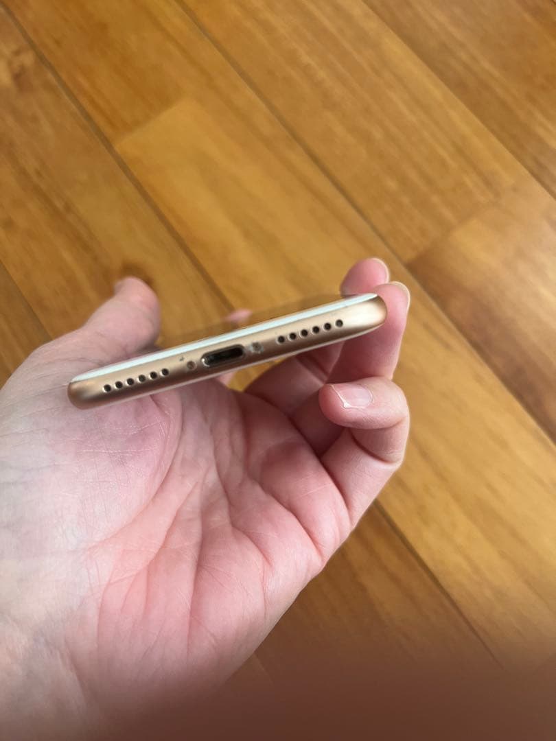 iPhone8 64G 中古品　SIMフリー
