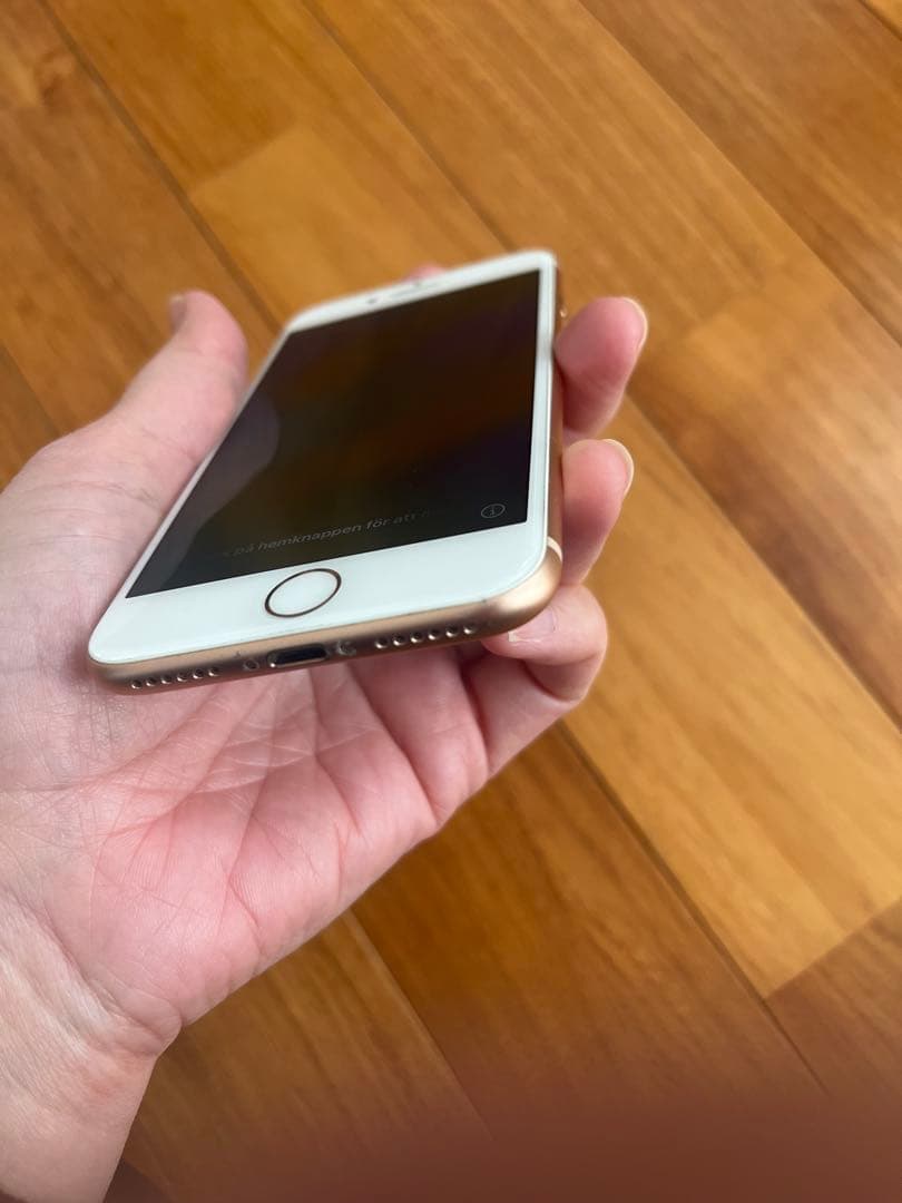iPhone8 64G 中古品　SIMフリー