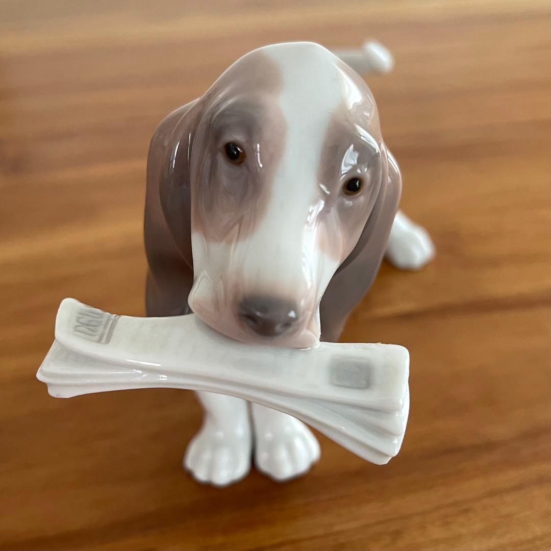 リヤドロ フィギュリン 新聞屋さん 犬 置物 インテリア 人形 磁器 ポーセリン
