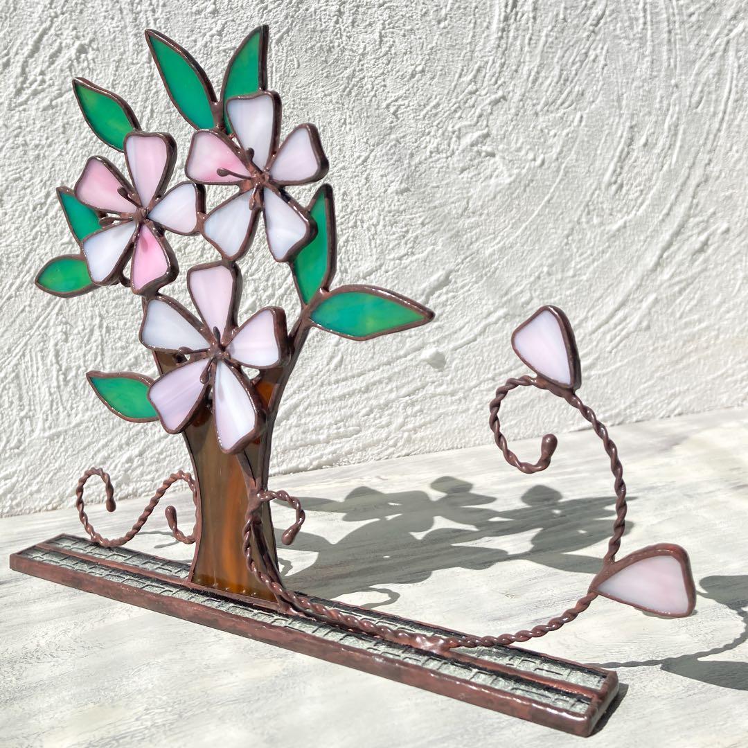 ✧₊⁎満開の桜の下で新しい恋が始まる ⁎⁺✧ ステンドグラスサンキャッチャー