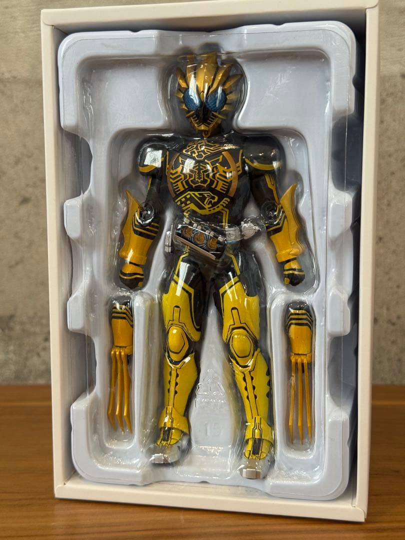 S.H.フィギュアーツ　真骨彫製法　 仮面ライダーオーズ　ラトラーターコンボ